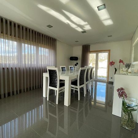 Ucha Villa Barcelos Exterior foto